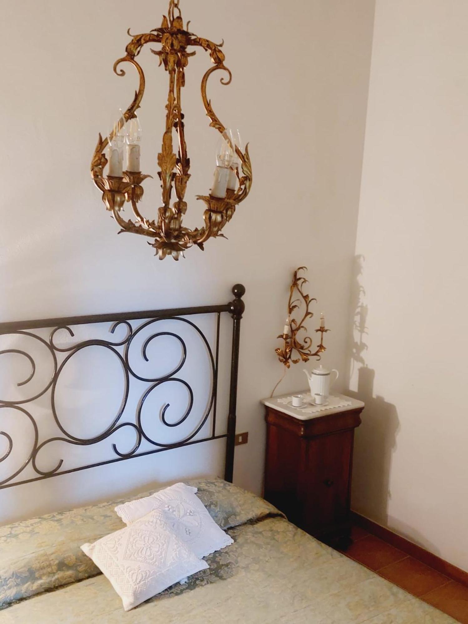 Casa Vacanze "L'Aione" Gambassi Terme Extérieur photo