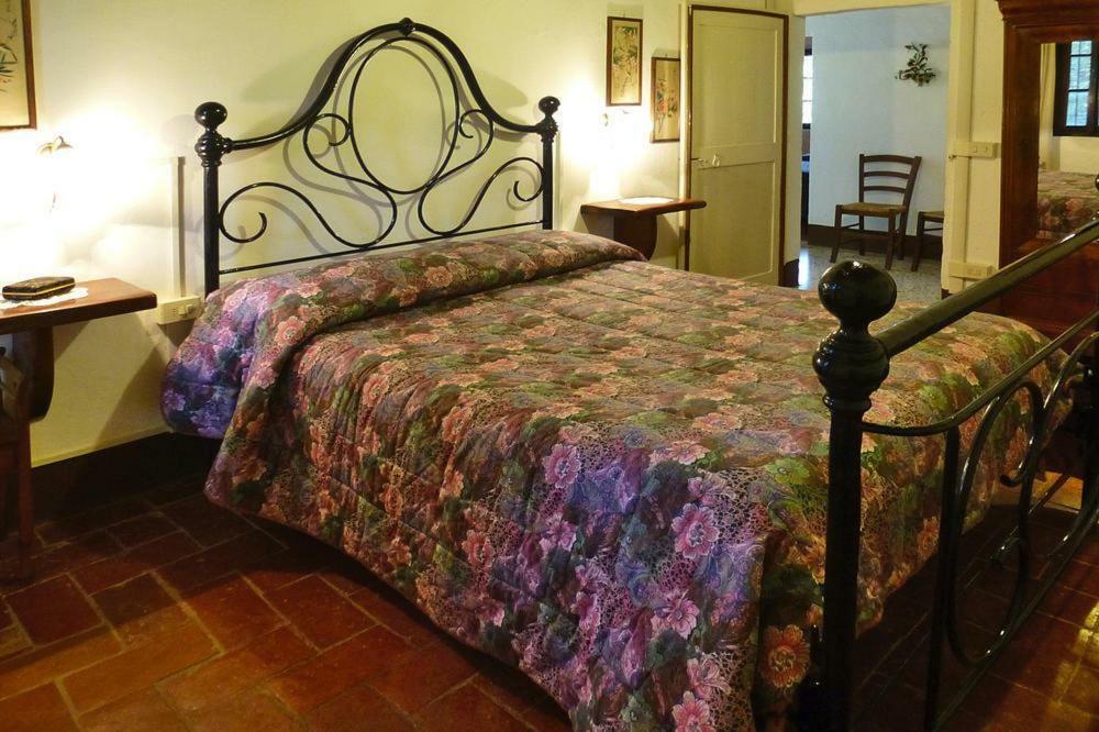 Casa Vacanze "L'Aione" Gambassi Terme Extérieur photo